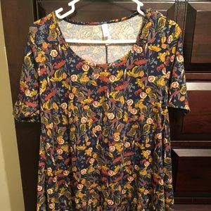 LulaRoe Perfect T